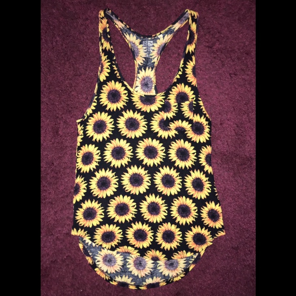 PacSun Nollie Sunflower Tank w/ small pocket